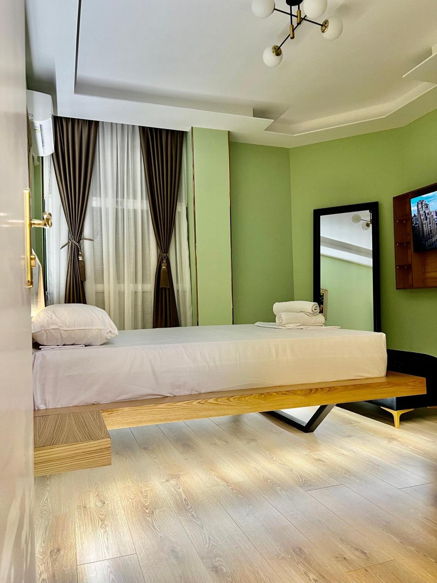 Spiranca Luxury Suites Tirana Exterior foto