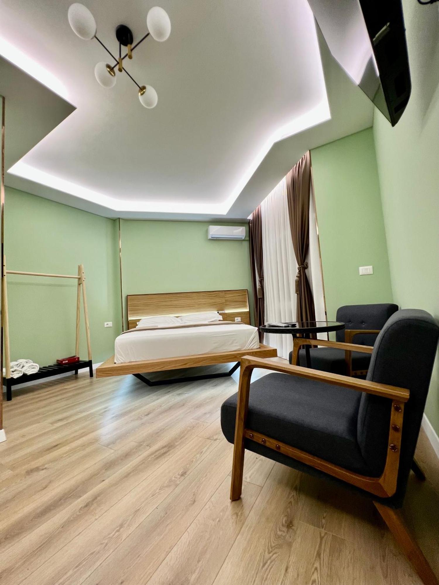 Spiranca Luxury Suites Tirana Cameră foto