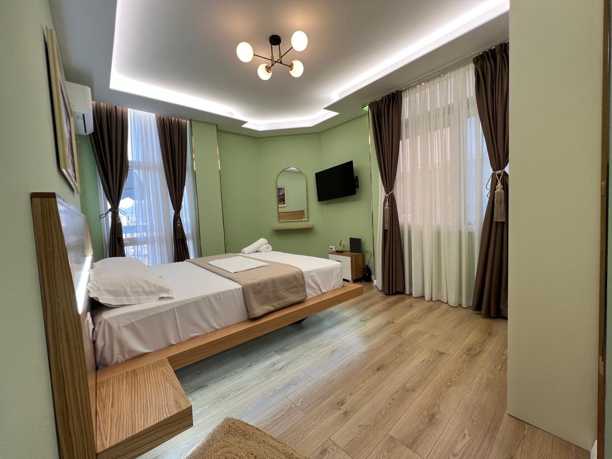 Spiranca Luxury Suites Tirana Cameră foto