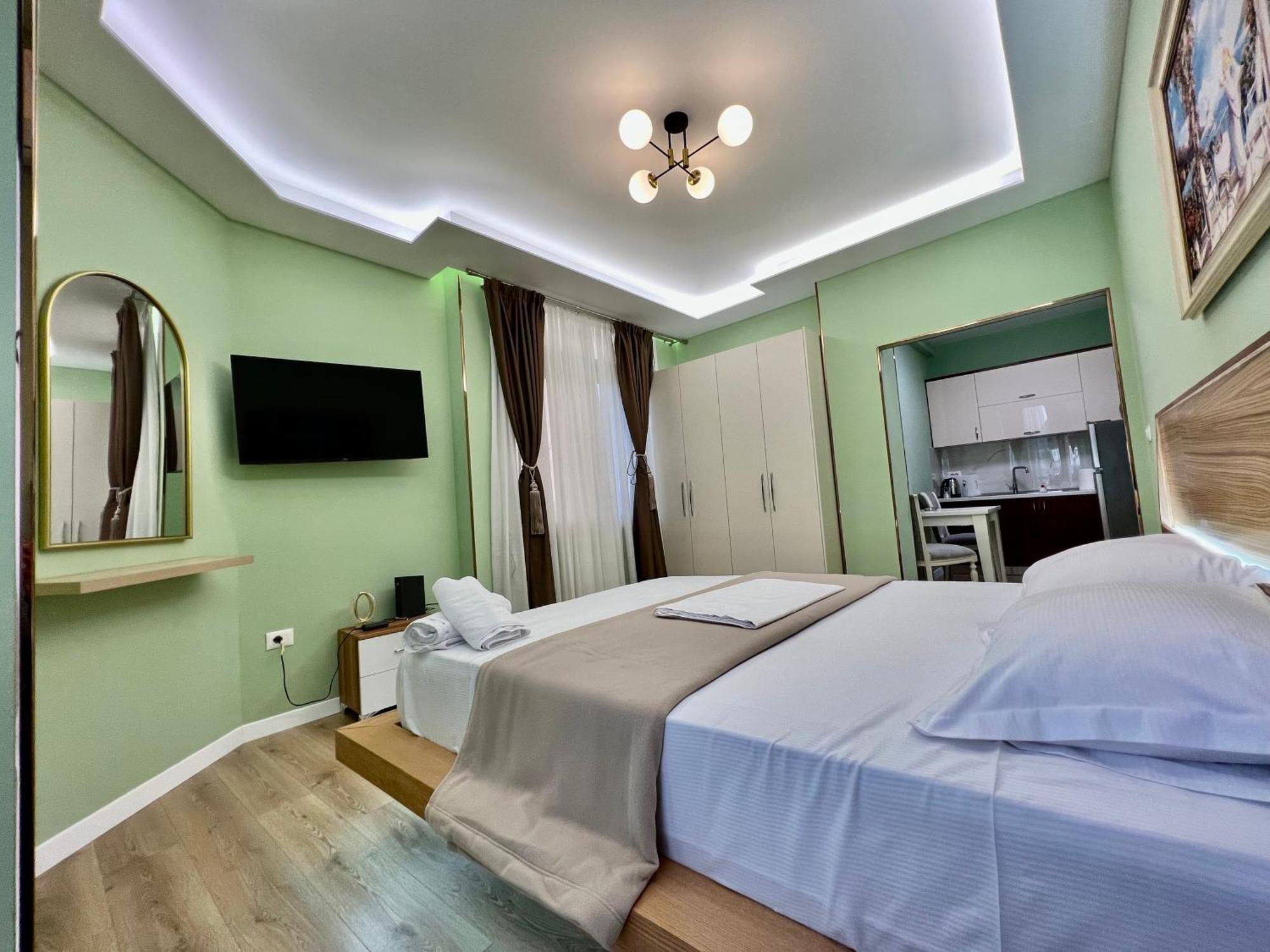 Spiranca Luxury Suites Tirana Cameră foto