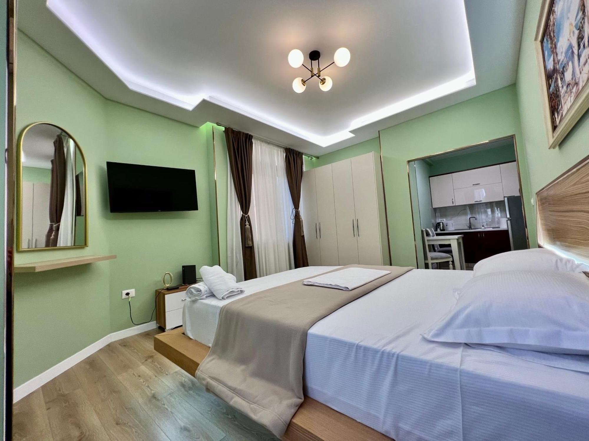 Spiranca Luxury Suites Tirana Exterior foto