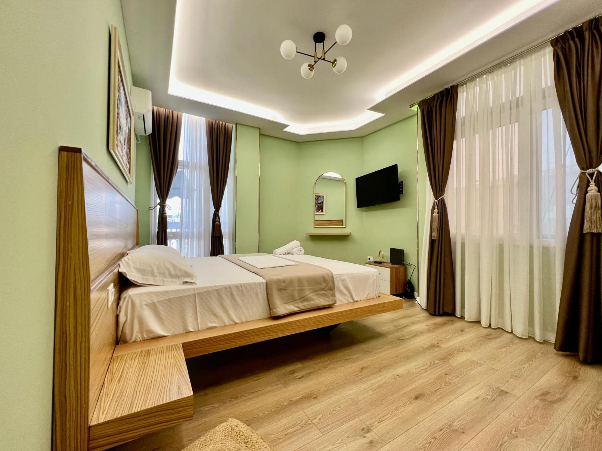 Spiranca Luxury Suites Tirana Exterior foto